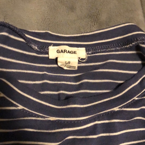 Garage crop top !!💙 - Picture 2 of 4